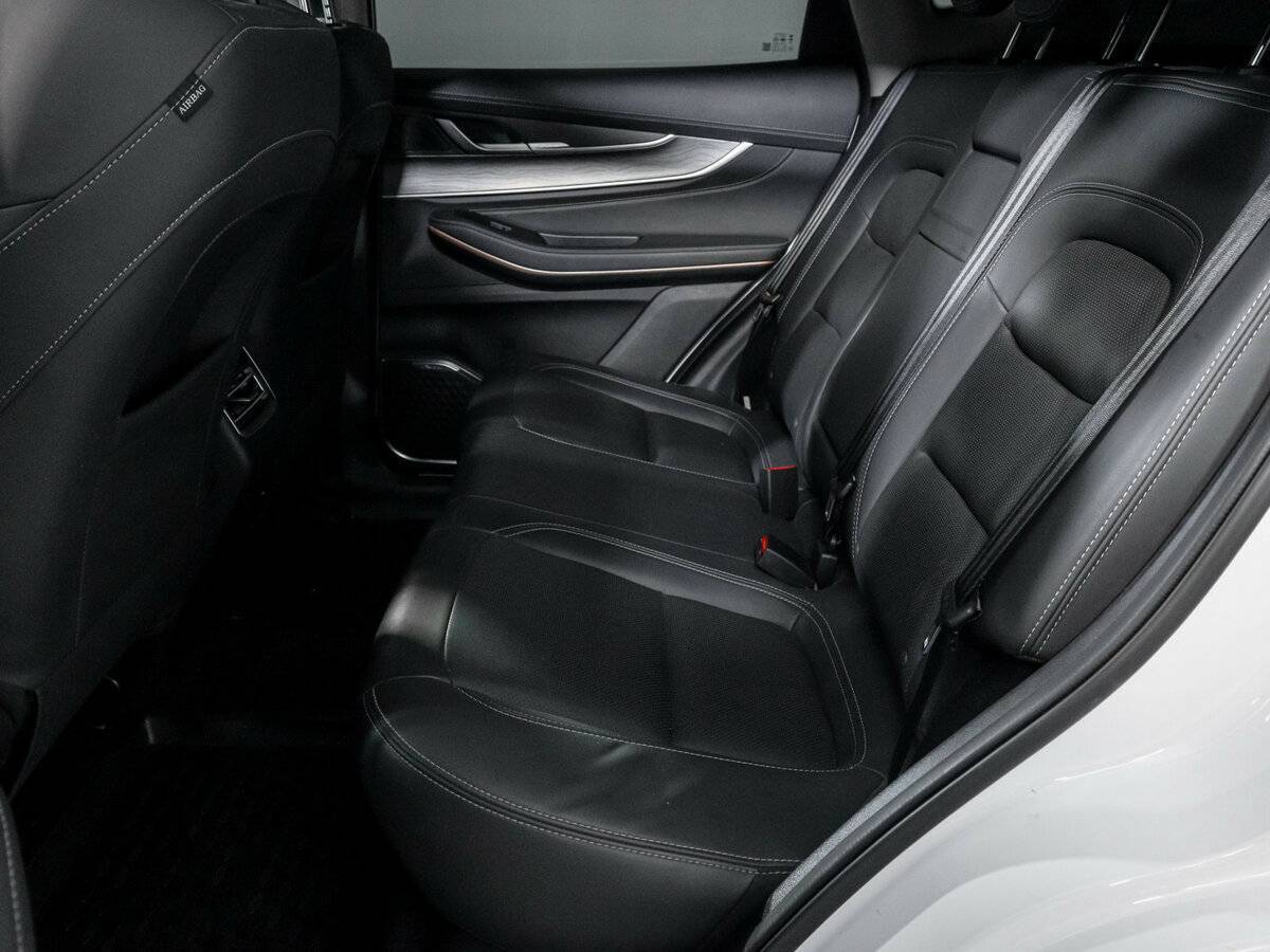 EXEED LX с пробегом — 2023 год. Фото: #9