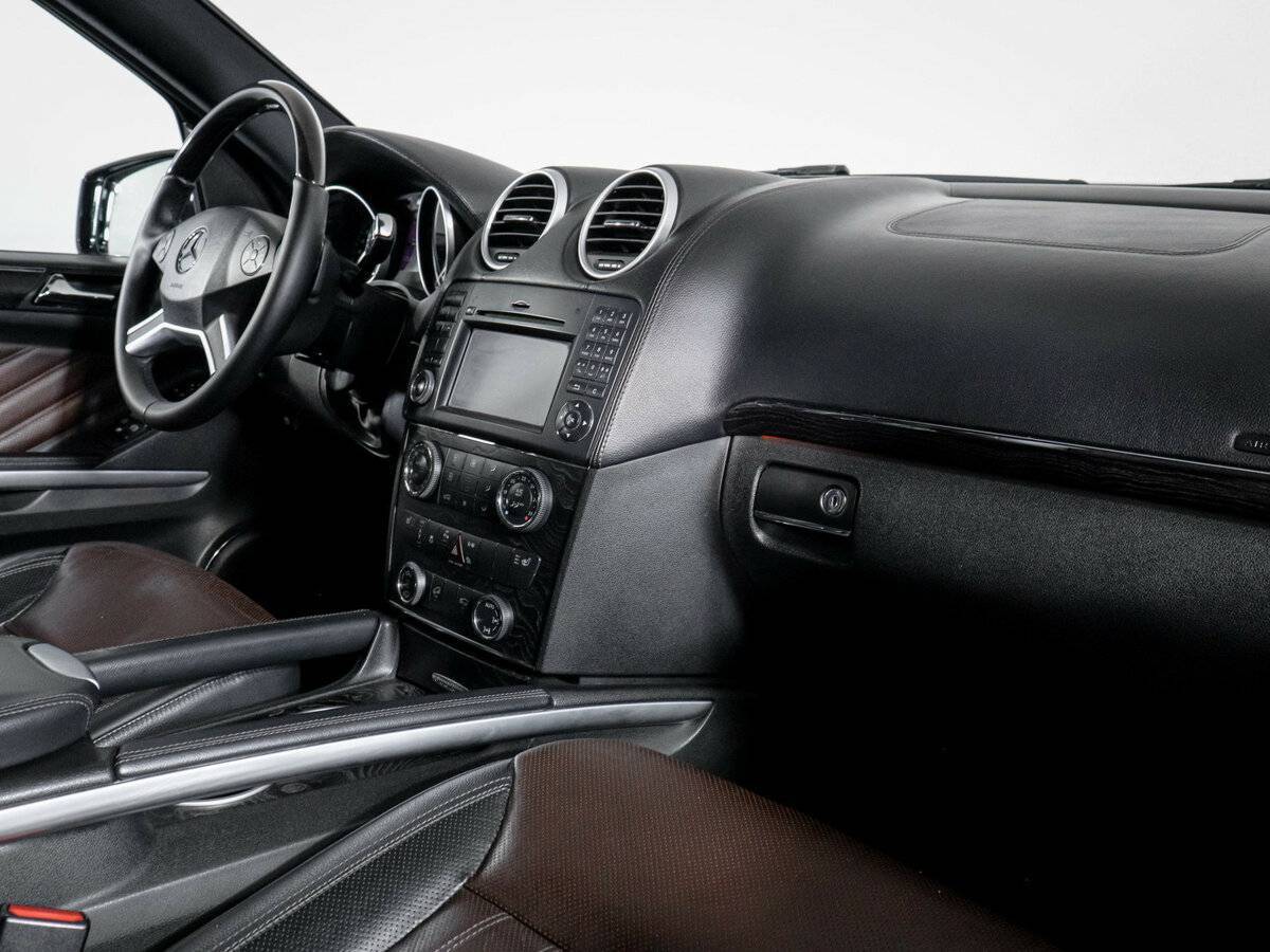 Mercedes-Benz GL-Класс с пробегом — 2012 год. Фото: #8