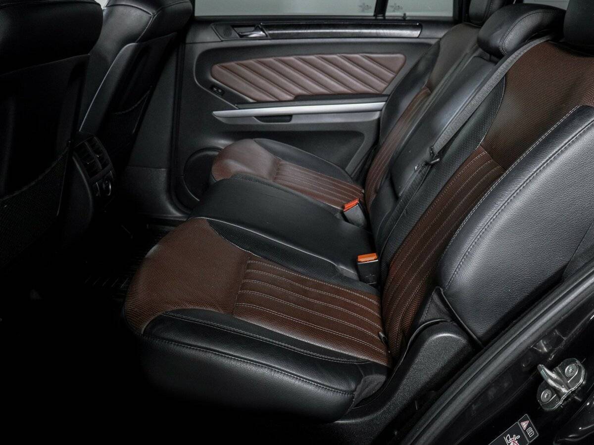 Mercedes-Benz GL-Класс с пробегом — 2012 год. Фото: #9