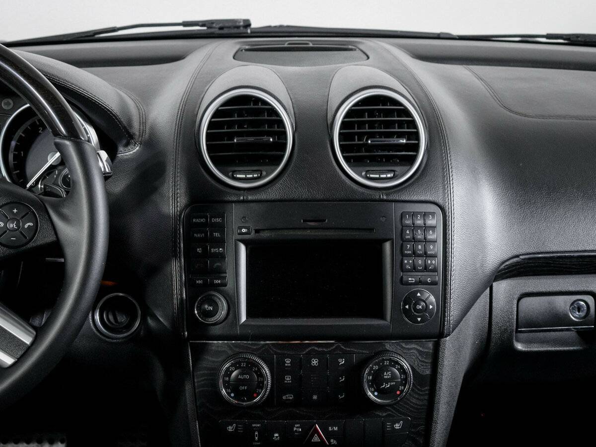 Mercedes-Benz GL-Класс с пробегом — 2012 год. Фото: #12