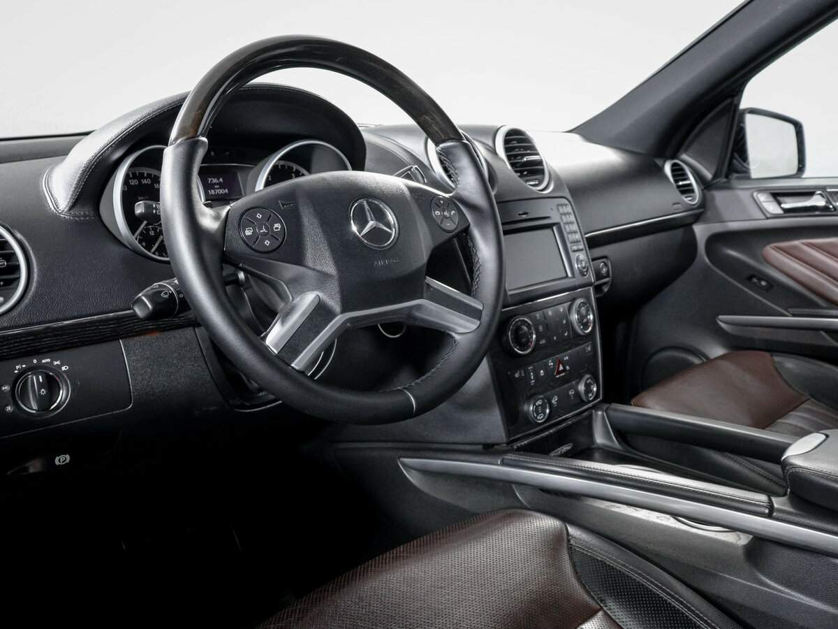 Mercedes-Benz GL-Класс с пробегом — 2012 год. Фото: #13