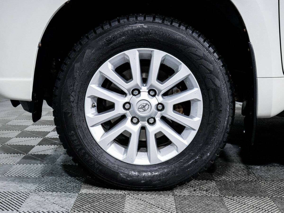 Toyota Land Cruiser Prado с пробегом — 2016 год. Фото: #14