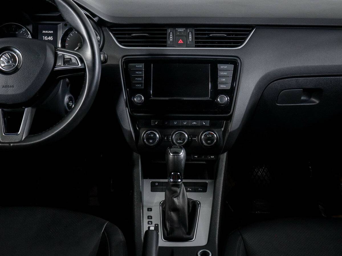 Skoda Octavia с пробегом — 2016 год. Фото: #12