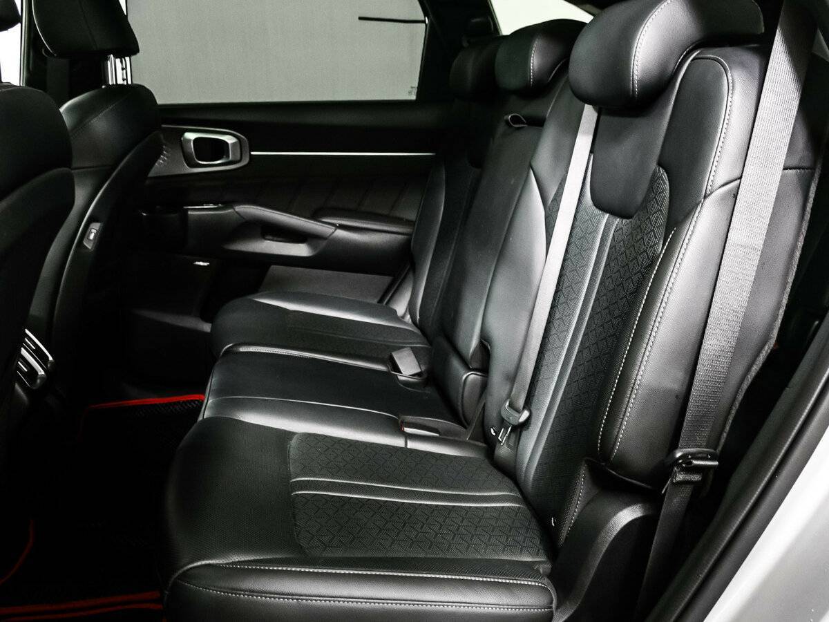 Kia Sorento с пробегом — 2022 год. Фото: #11