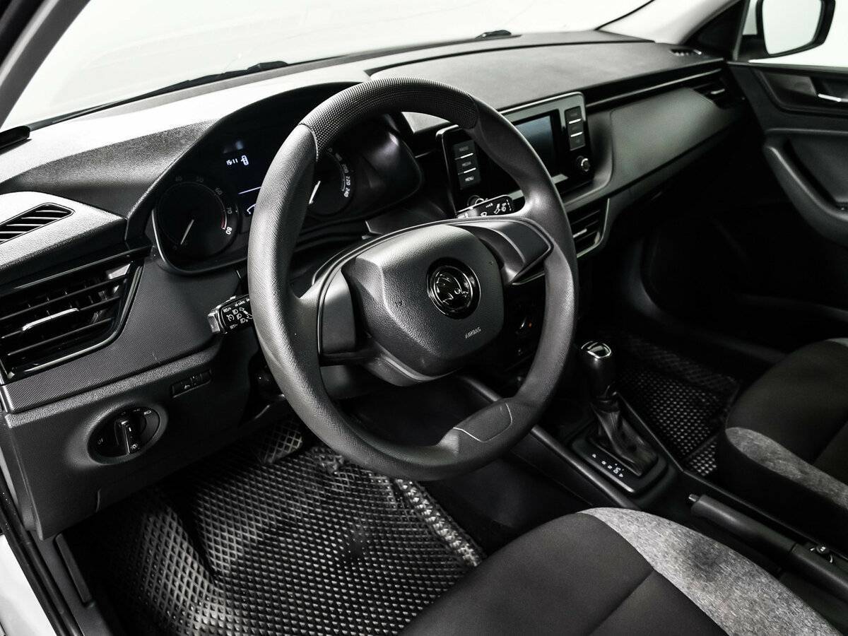 Skoda Rapid с пробегом — 2021 год. Фото: #12