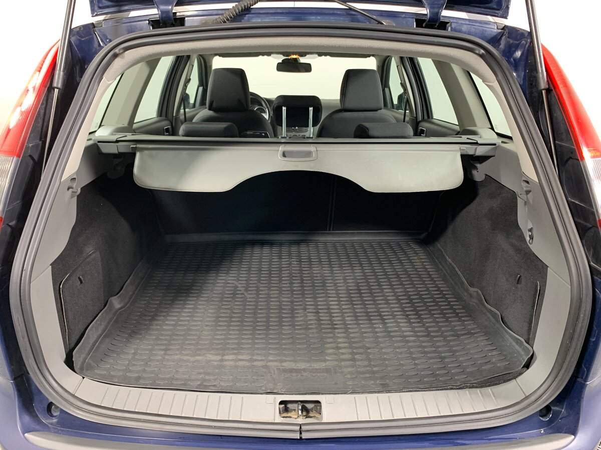 Ford Focus с пробегом — 2010 год. Фото: #18