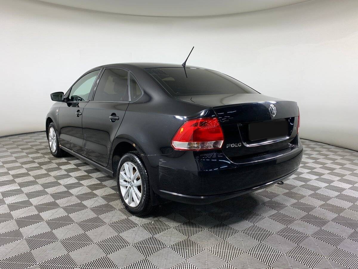 Volkswagen Polo с пробегом — 2013 год. Фото: #4