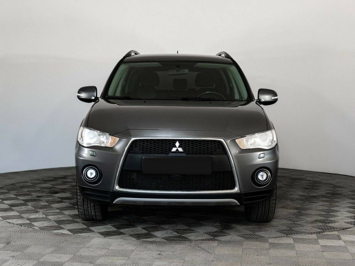 Mitsubishi Outlander с пробегом — 2010 год. Фото: #1