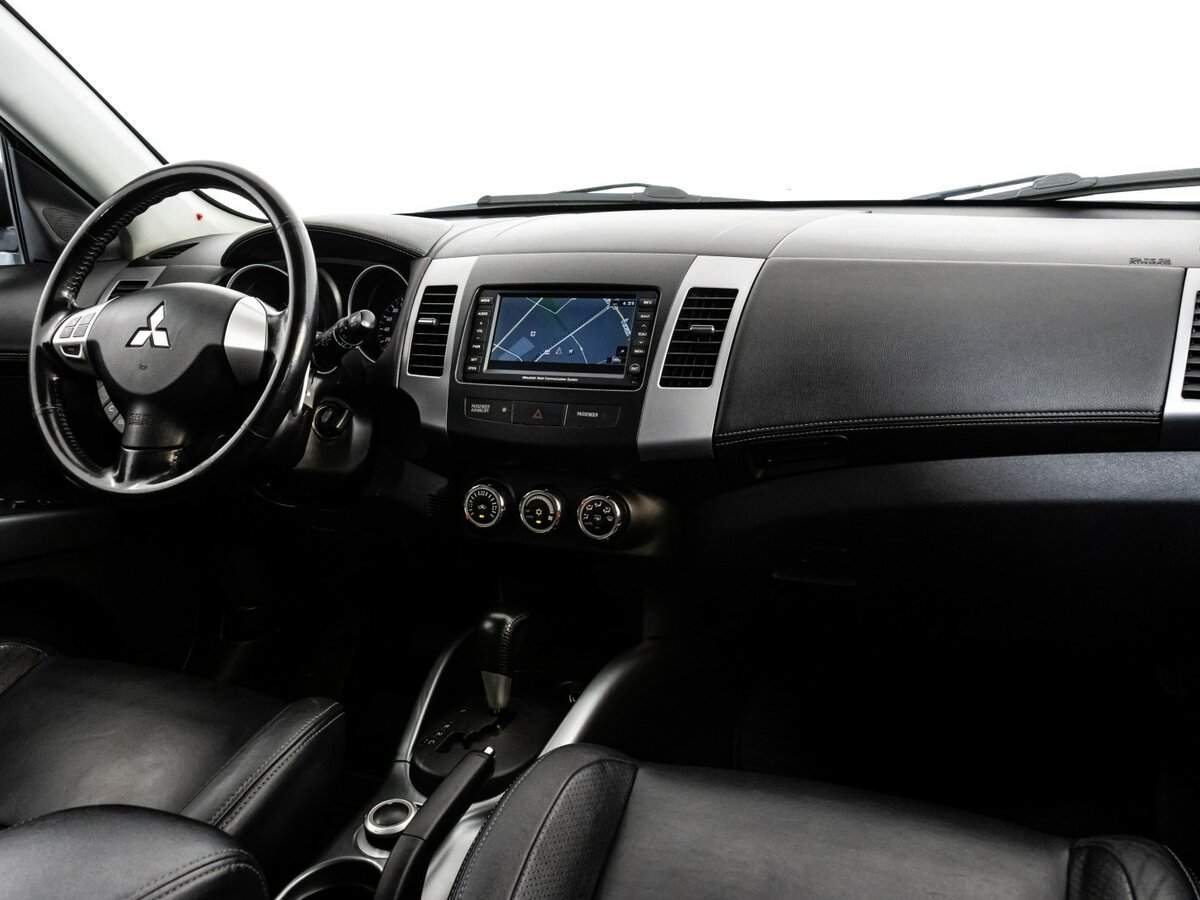 Mitsubishi Outlander с пробегом — 2010 год. Фото: #8