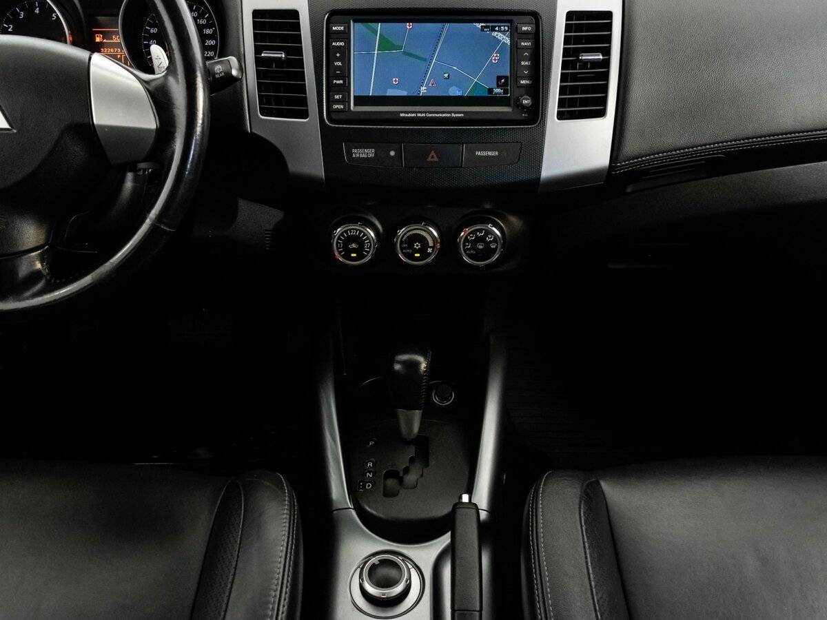 Mitsubishi Outlander с пробегом — 2010 год. Фото: #11