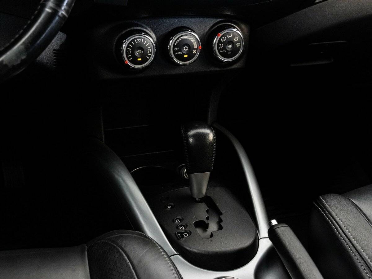 Mitsubishi Outlander с пробегом — 2010 год. Фото: #12