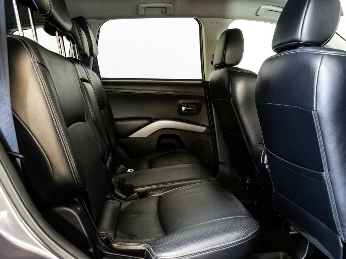 Mitsubishi Outlander с пробегом — 2010 год. Фото: #16