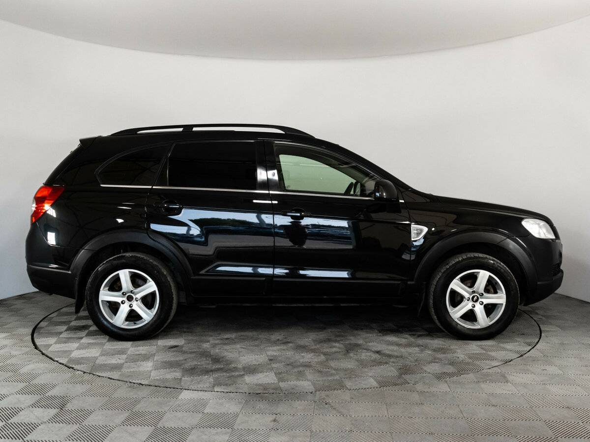 Chevrolet Captiva с пробегом — 2009 год. Фото: #3