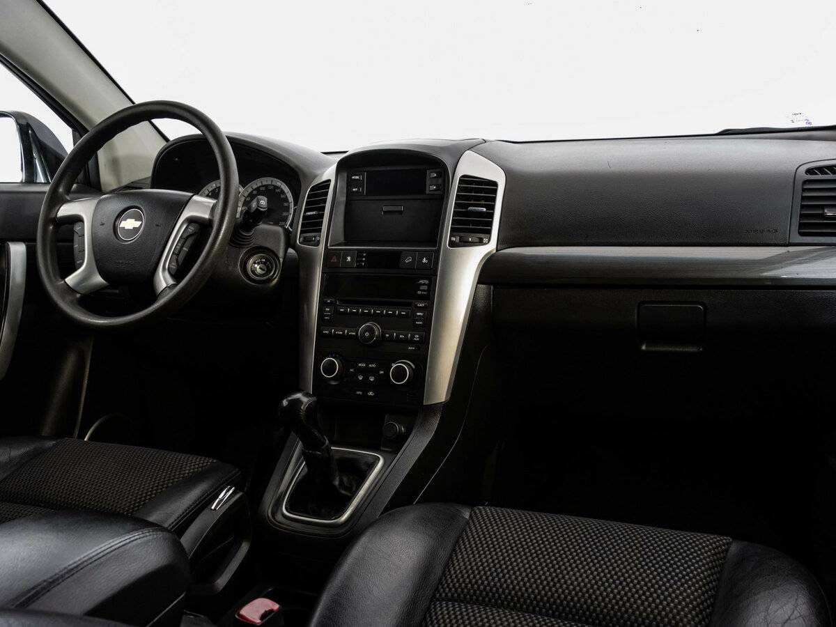 Chevrolet Captiva с пробегом — 2009 год. Фото: #8