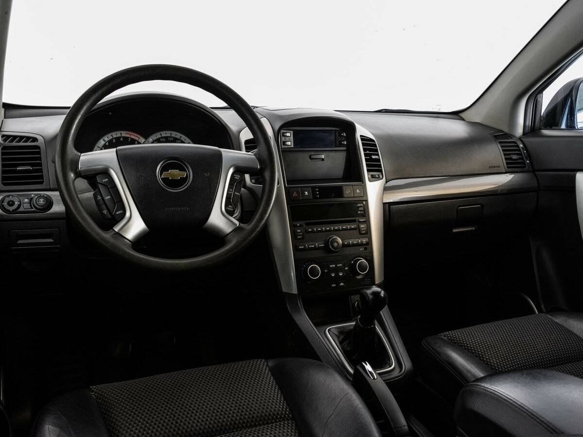 Chevrolet Captiva с пробегом — 2009 год. Фото: #10