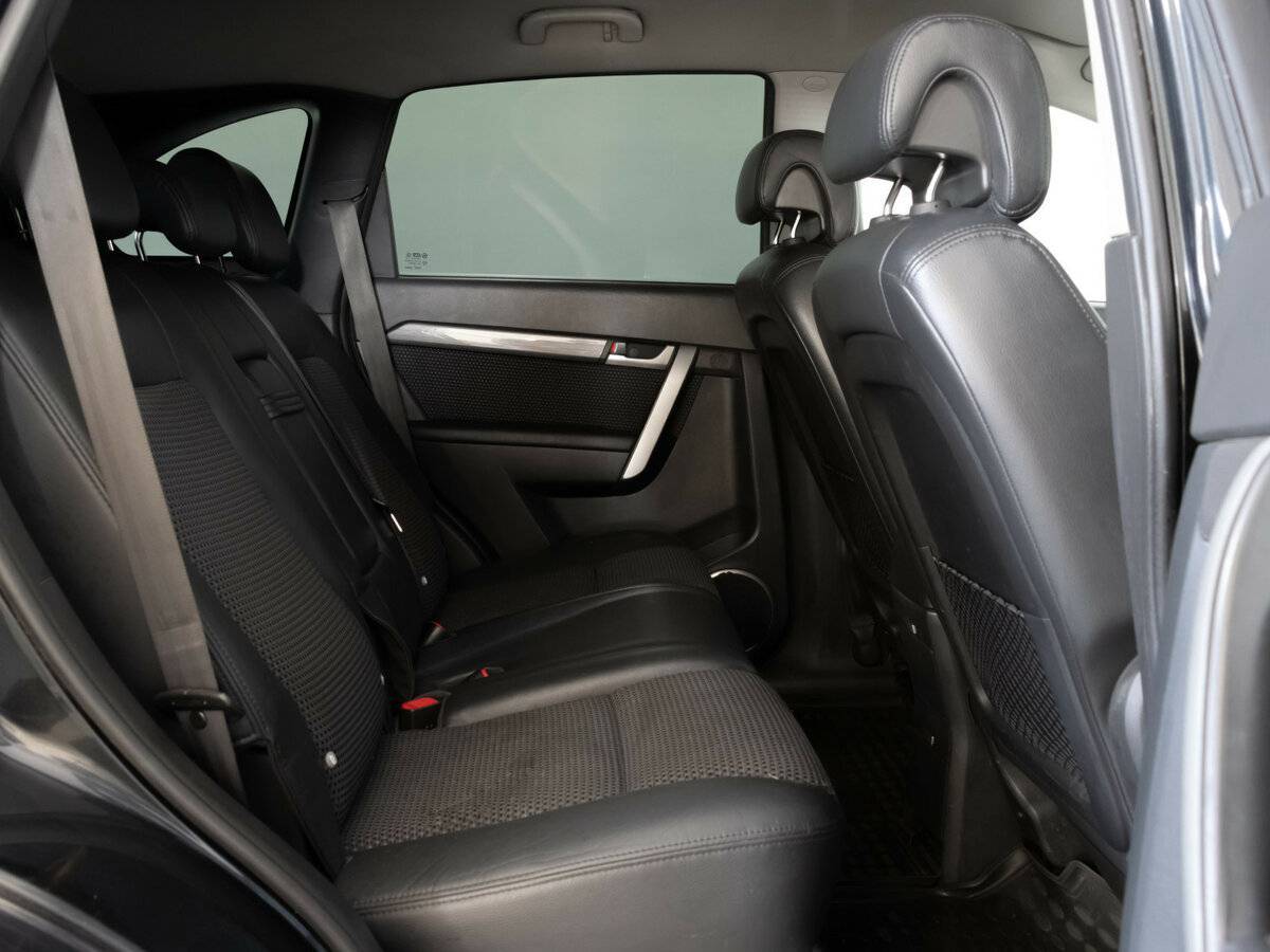 Chevrolet Captiva с пробегом — 2009 год. Фото: #14