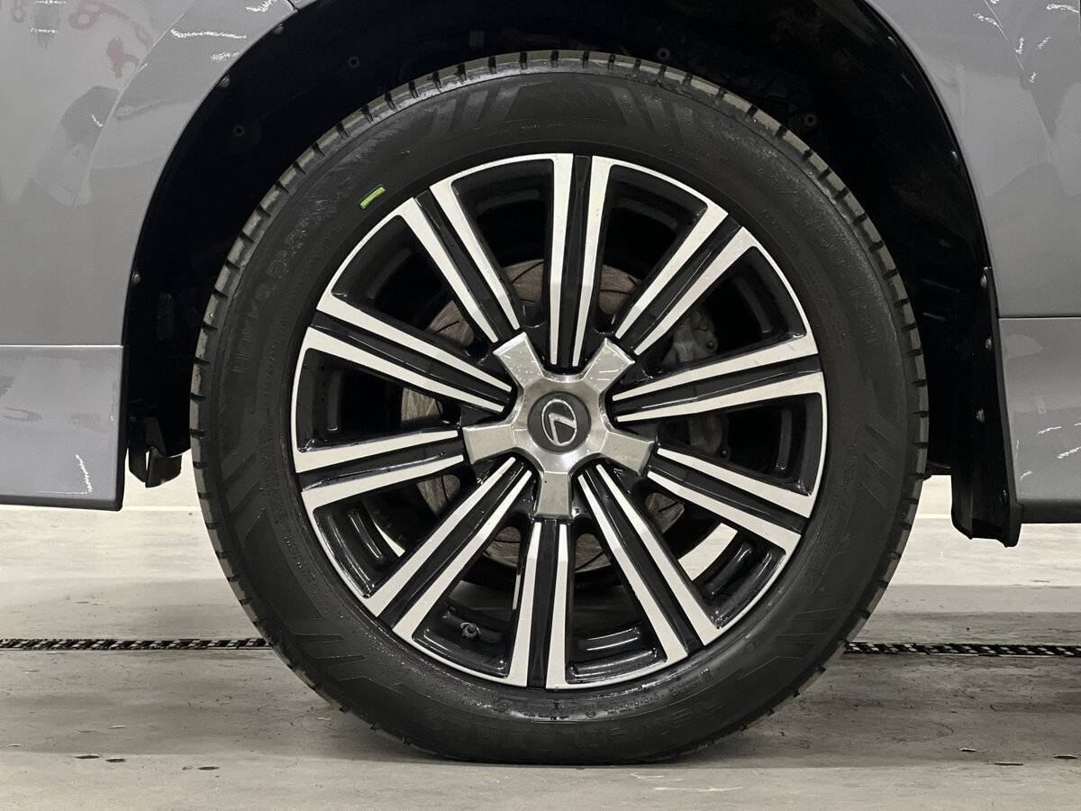 Lexus LX с пробегом — 2017 год. Фото: #17