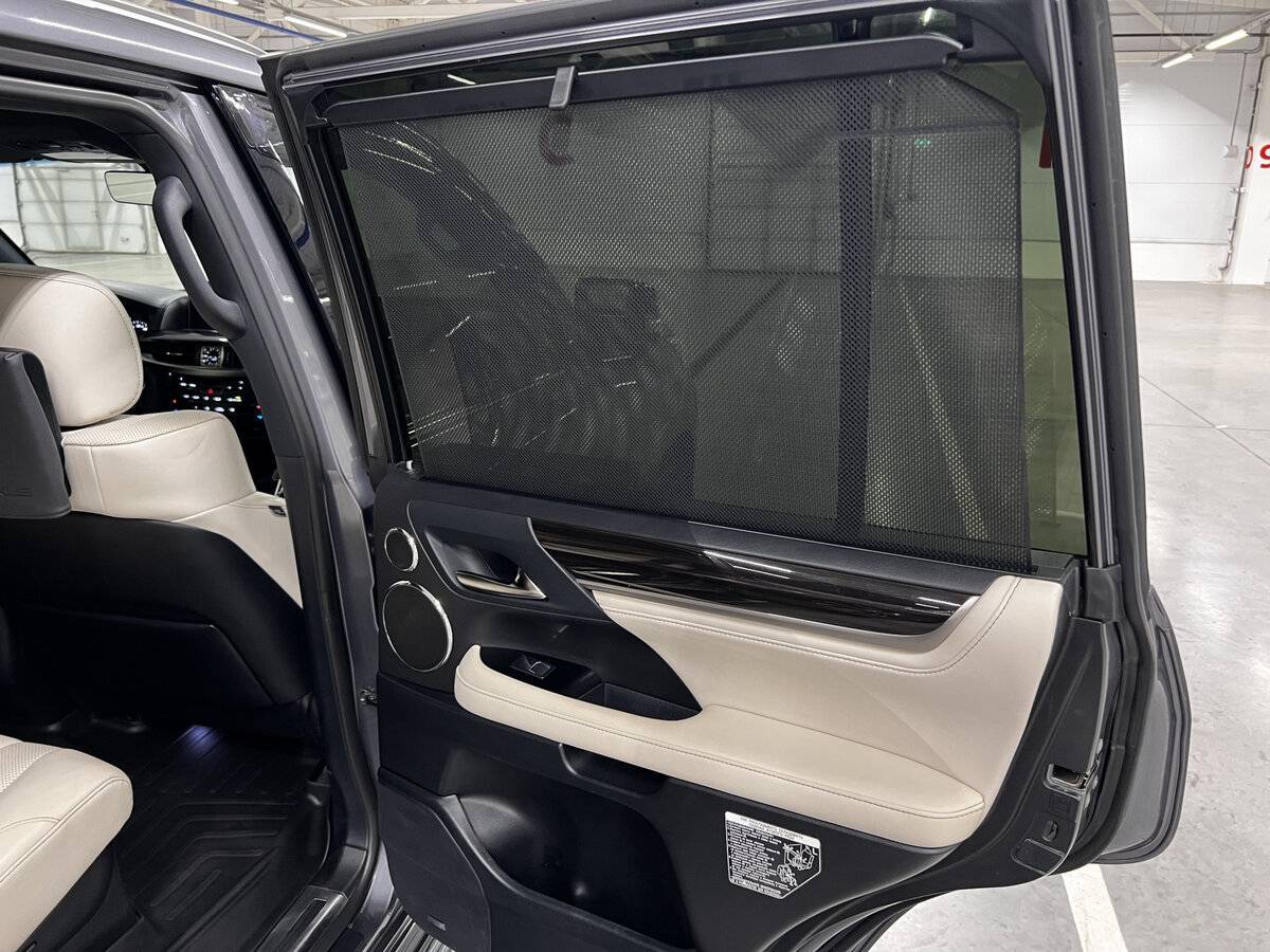 Lexus LX с пробегом — 2017 год. Фото: #19