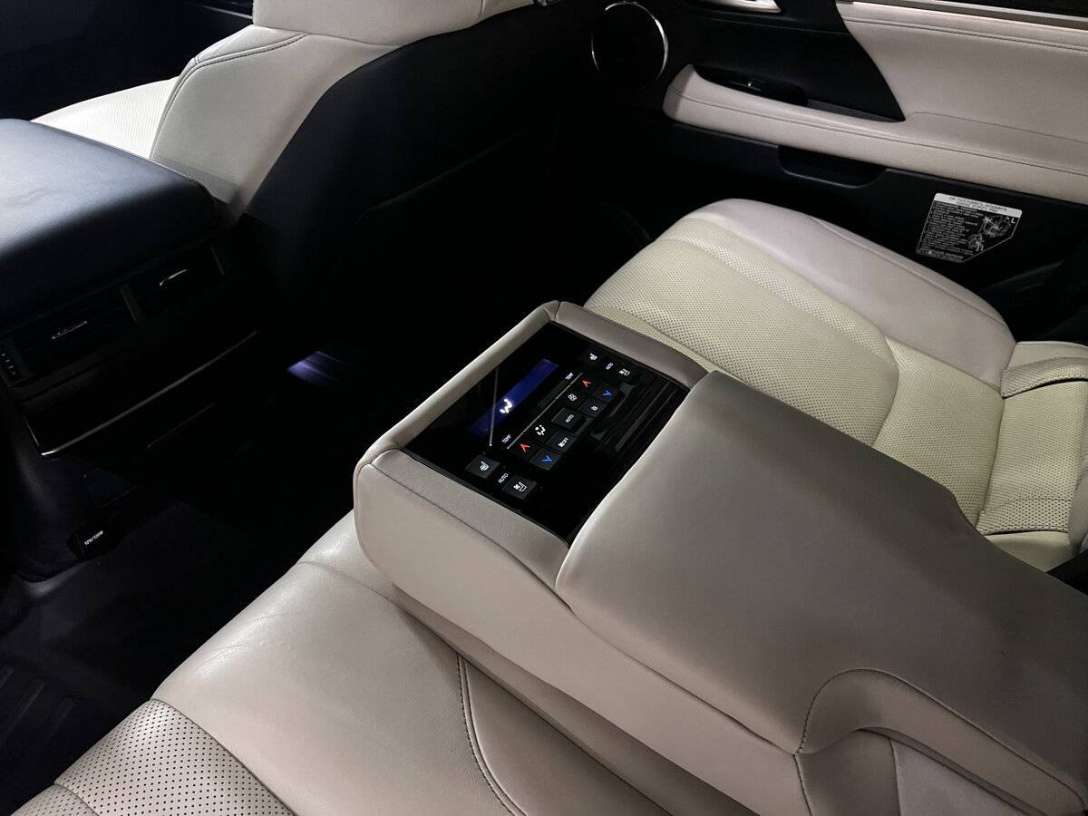 Lexus LX с пробегом — 2017 год. Фото: #22