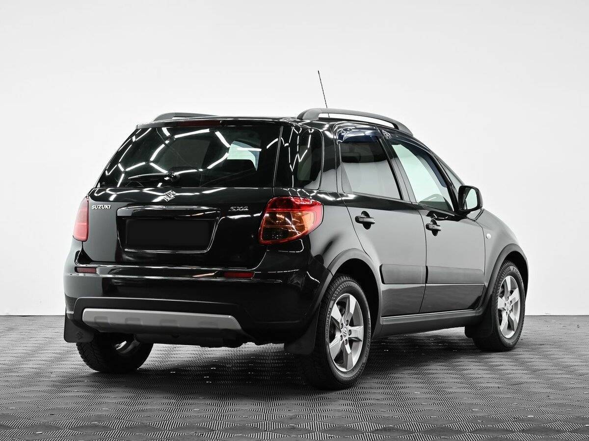 Suzuki SX4 с пробегом — 2011 год. Фото: #3
