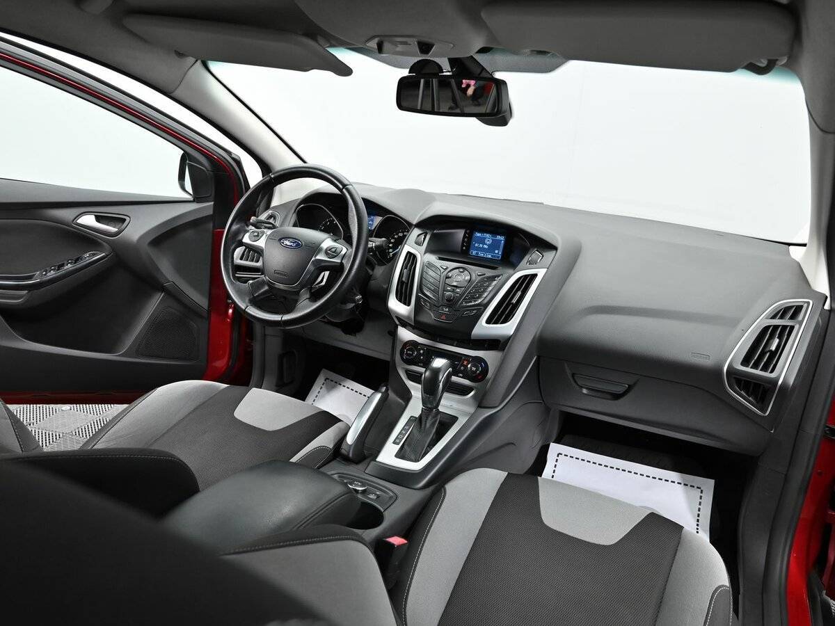 Ford Focus с пробегом — 2012 год. Фото: #10