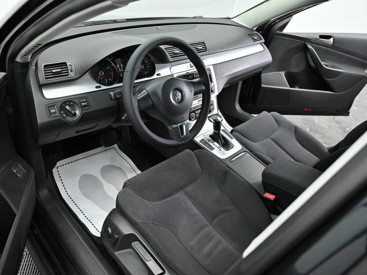 Volkswagen Passat с пробегом — 2010 год. Фото: #7