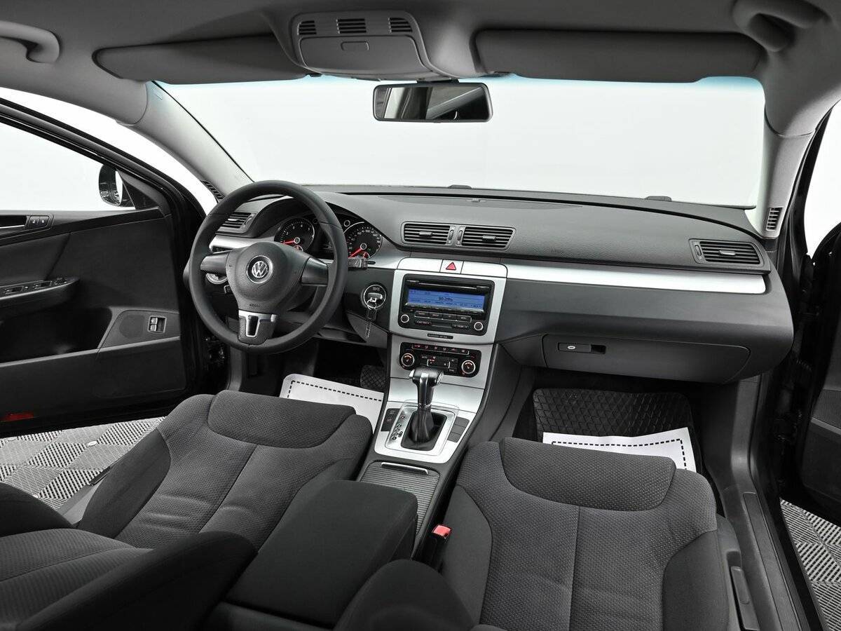 Volkswagen Passat с пробегом — 2010 год. Фото: #12