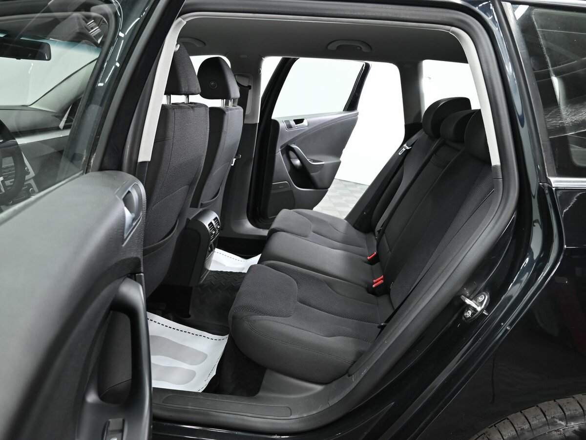 Volkswagen Passat с пробегом — 2010 год. Фото: #14