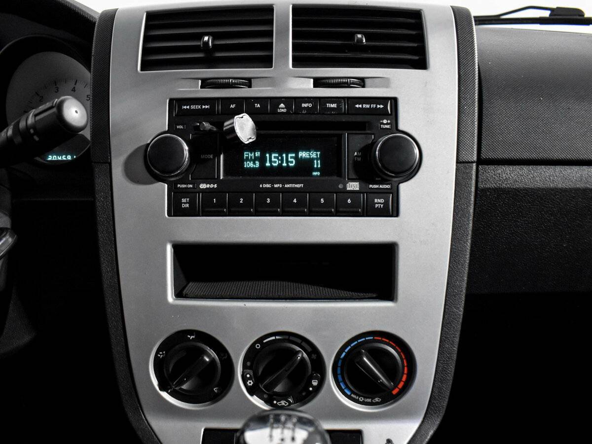 Dodge Caliber с пробегом — 2007 год. Фото: #14