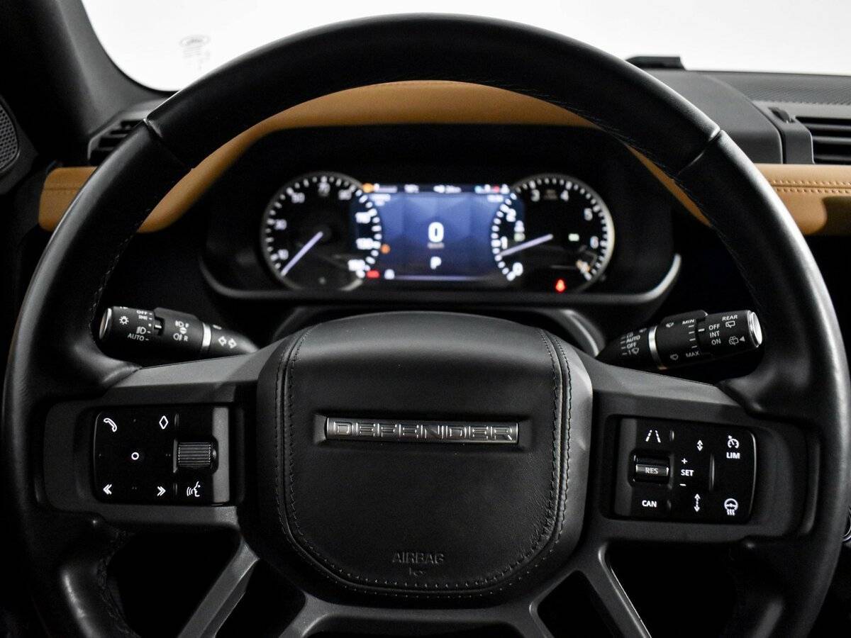 Land Rover Defender с пробегом — 2023 год. Фото: #17