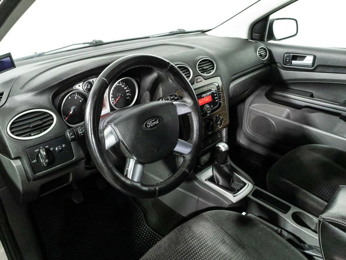 Ford Focus с пробегом — 2007 год. Фото: #10