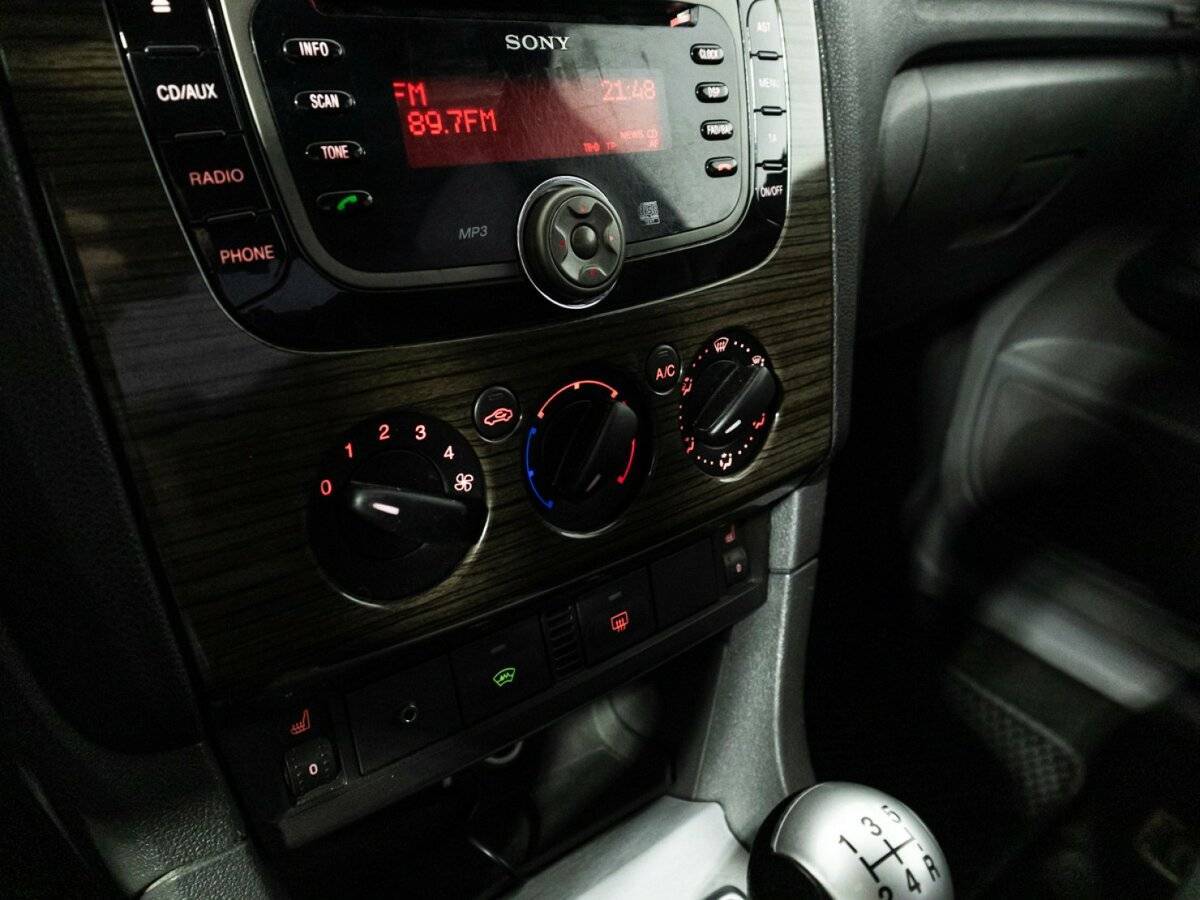 Ford Focus с пробегом — 2007 год. Фото: #14