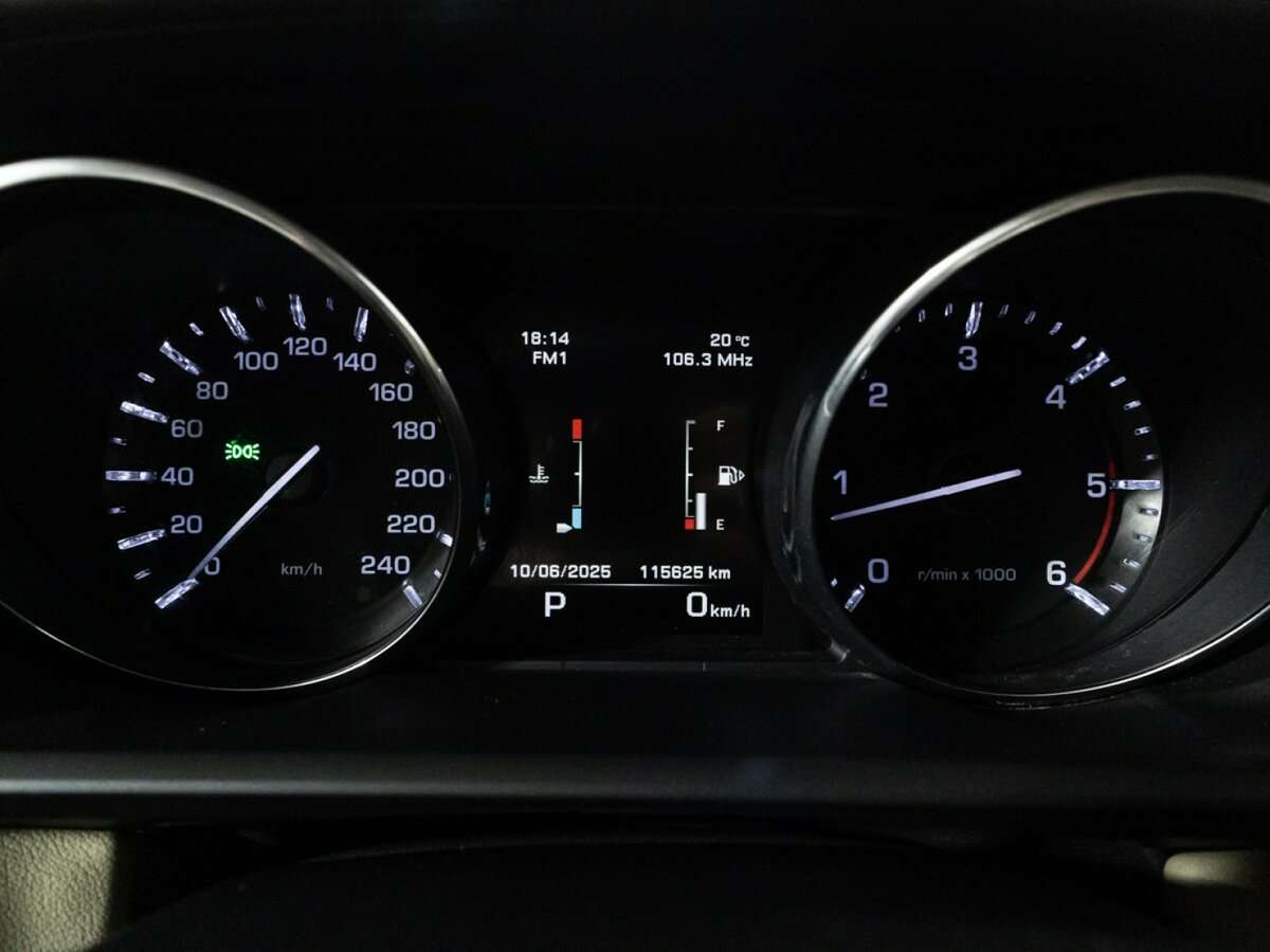 Land Rover Range Rover Sport с пробегом — 2014 год. Фото: #11