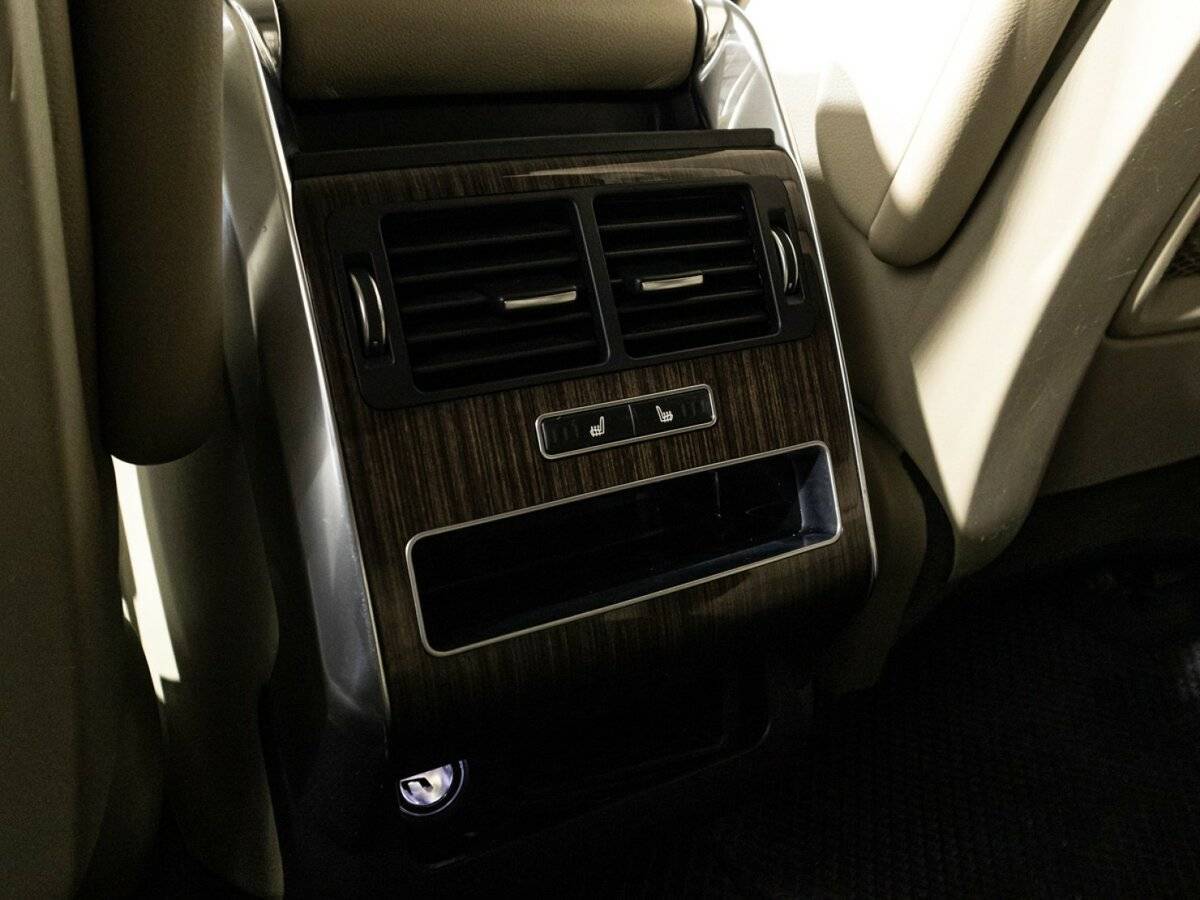 Land Rover Range Rover Sport с пробегом — 2014 год. Фото: #23