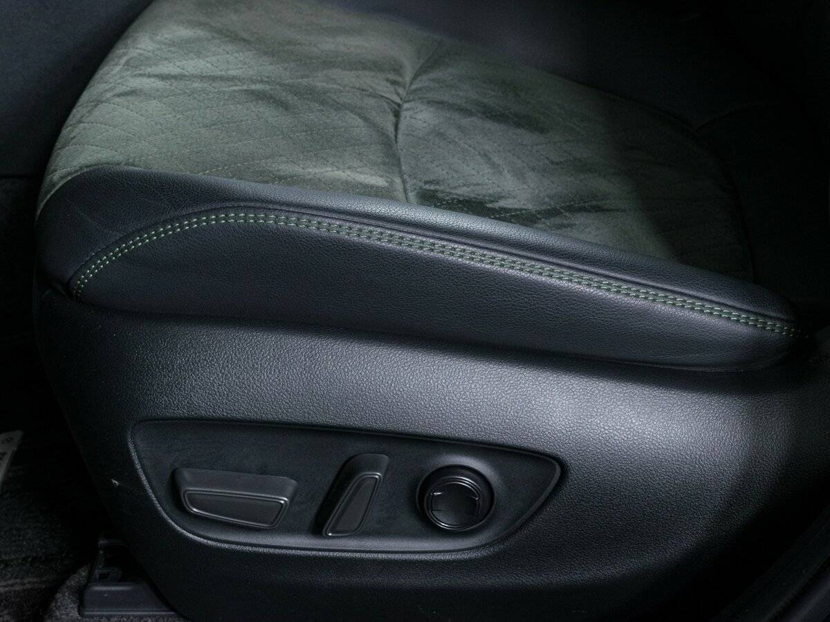 Toyota RAV4 с пробегом — 2023 год. Фото: #18