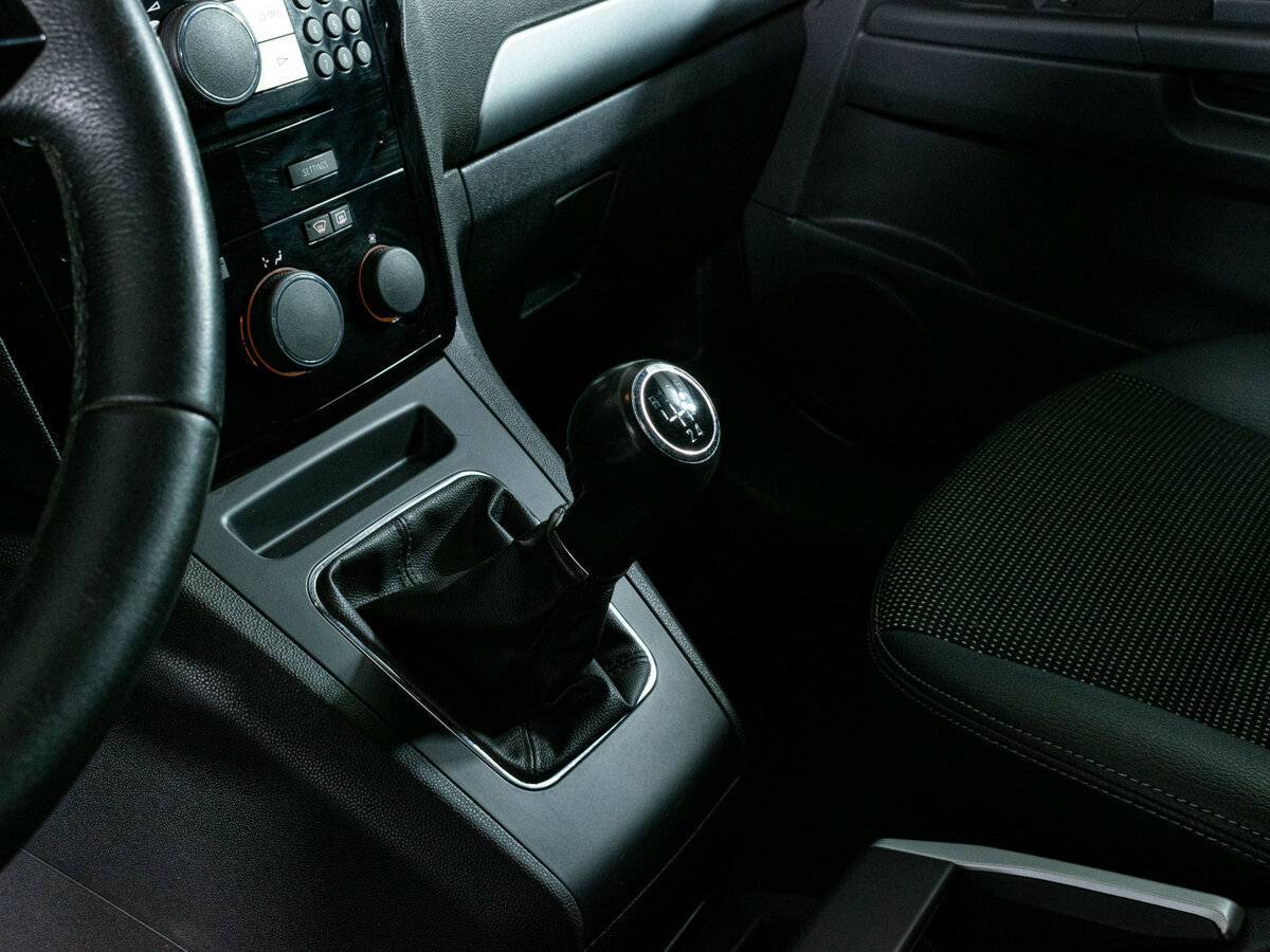 Opel Zafira с пробегом — 2010 год. Фото: #14