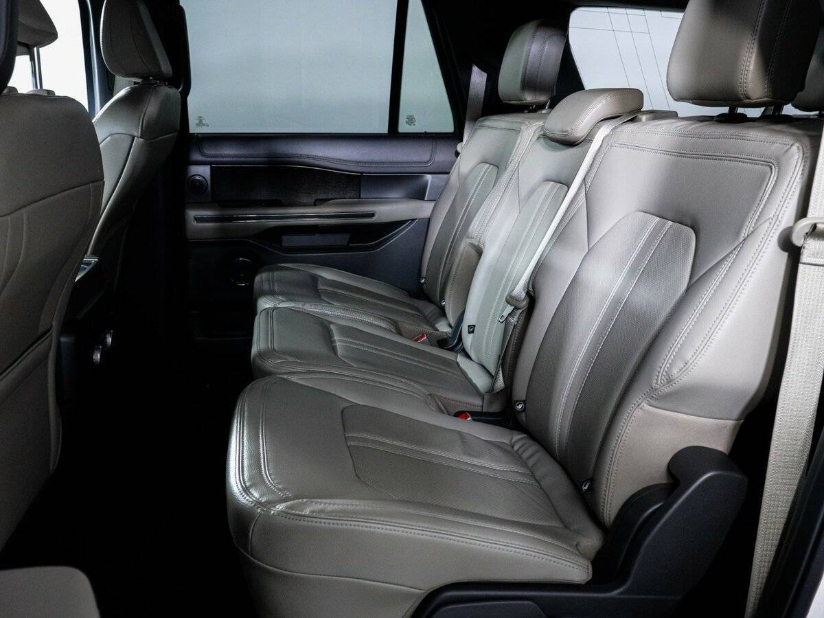Ford Expedition с пробегом — 2021 год. Фото: #9