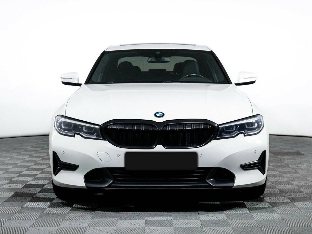 BMW 3 серии с пробегом — 2020 год. Фото: #1