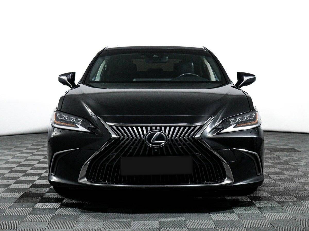 Lexus ES с пробегом — 2019 год. Фото: #1