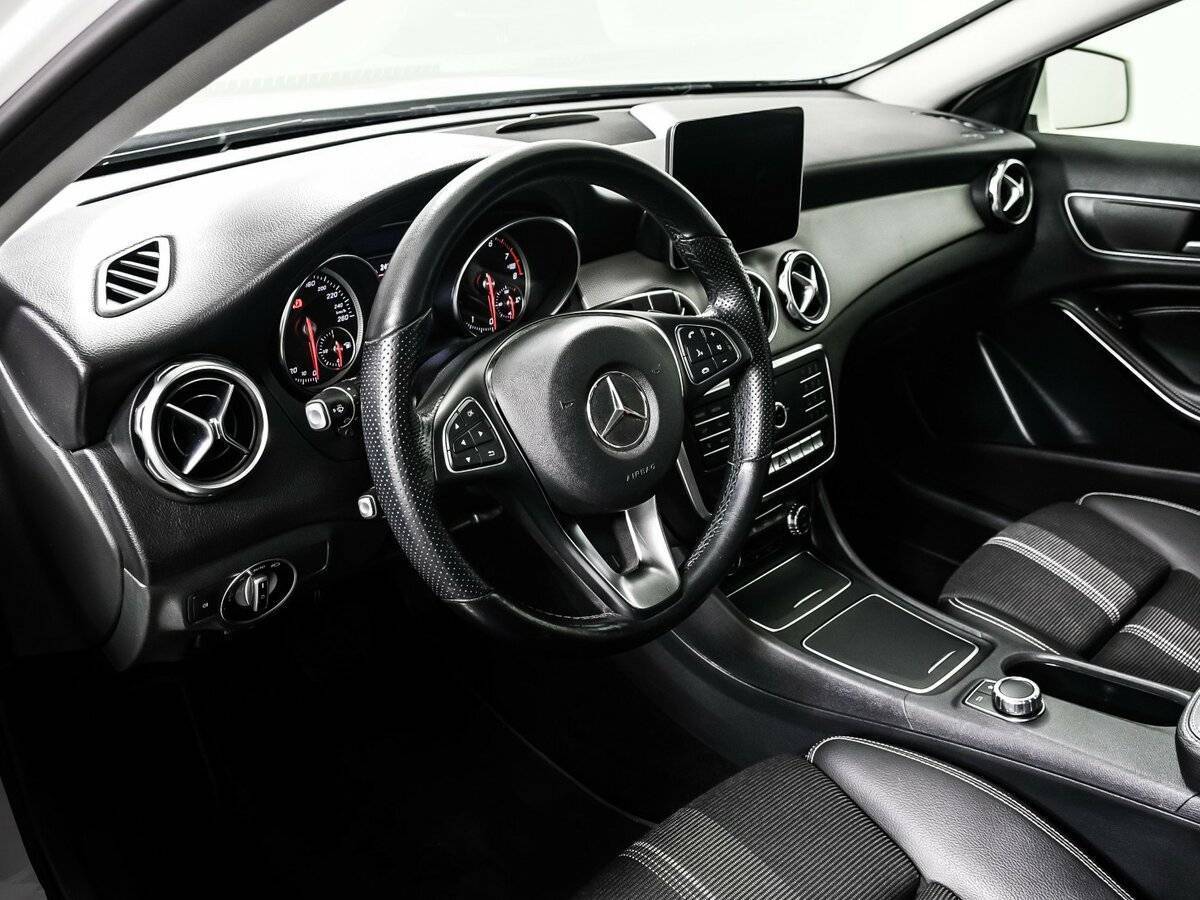 Mercedes-Benz GLA с пробегом — 2019 год. Фото: #12