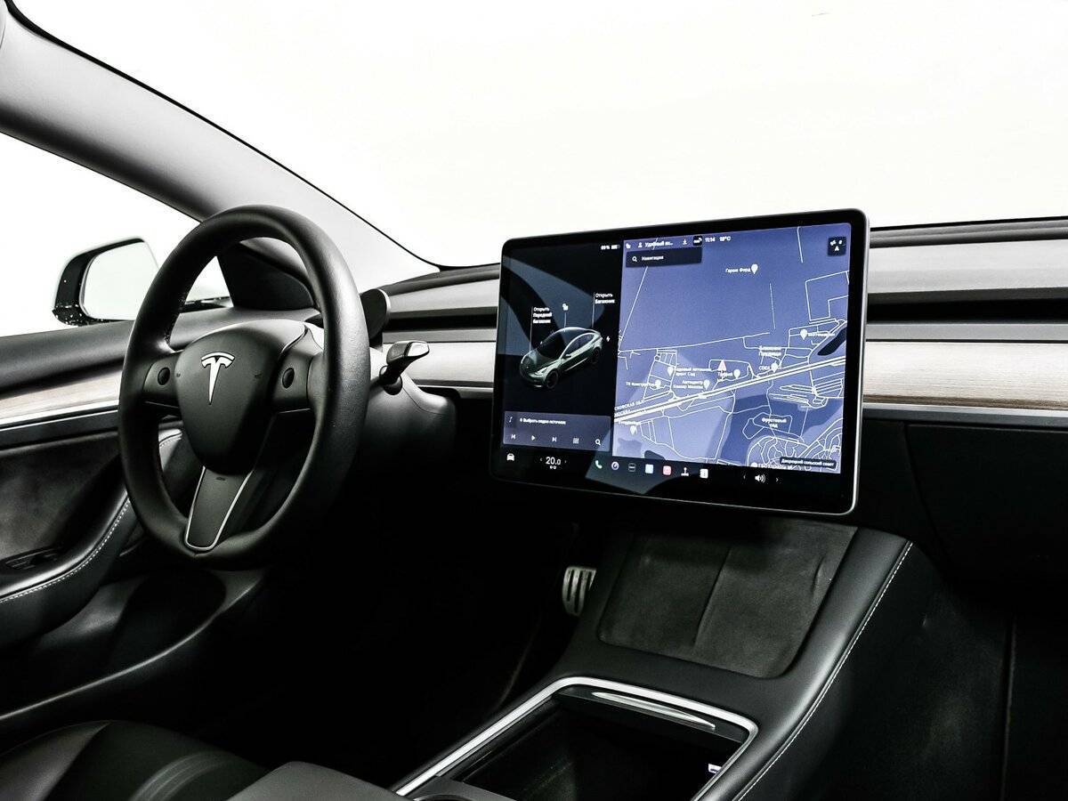 Tesla Model 3 с пробегом — 2021 год. Фото: #8