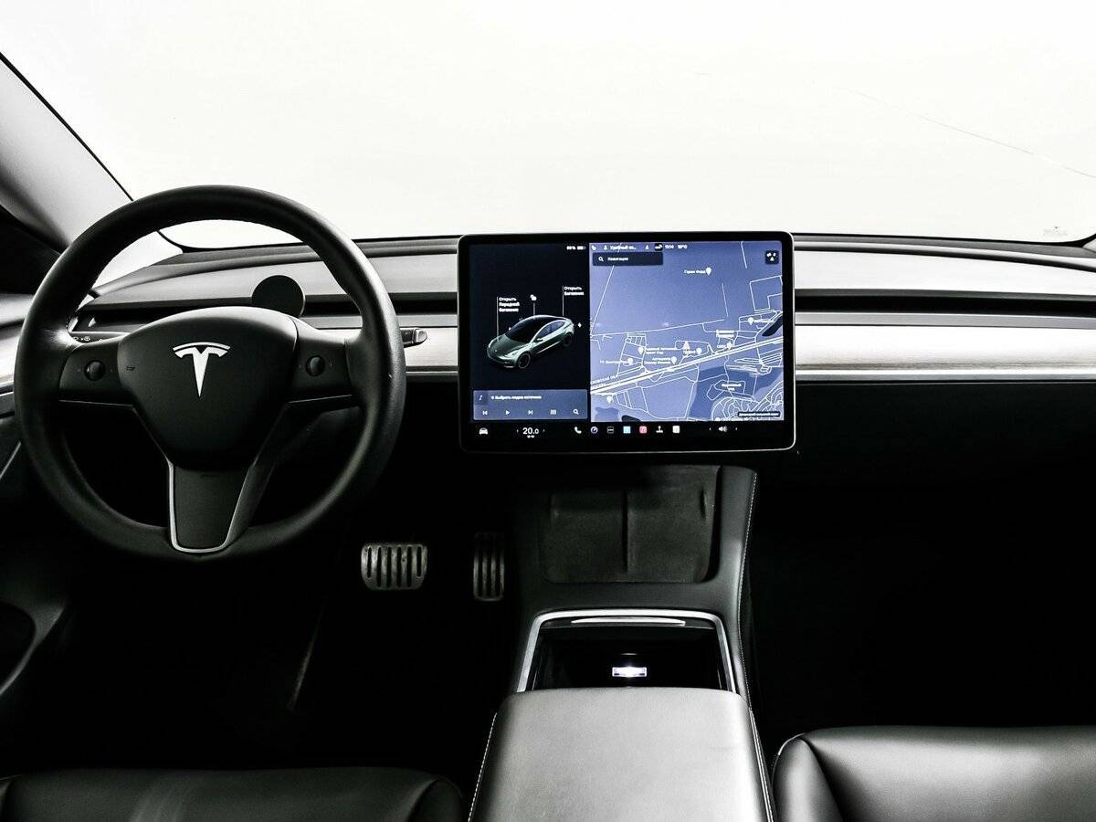Tesla Model 3 с пробегом — 2021 год. Фото: #10