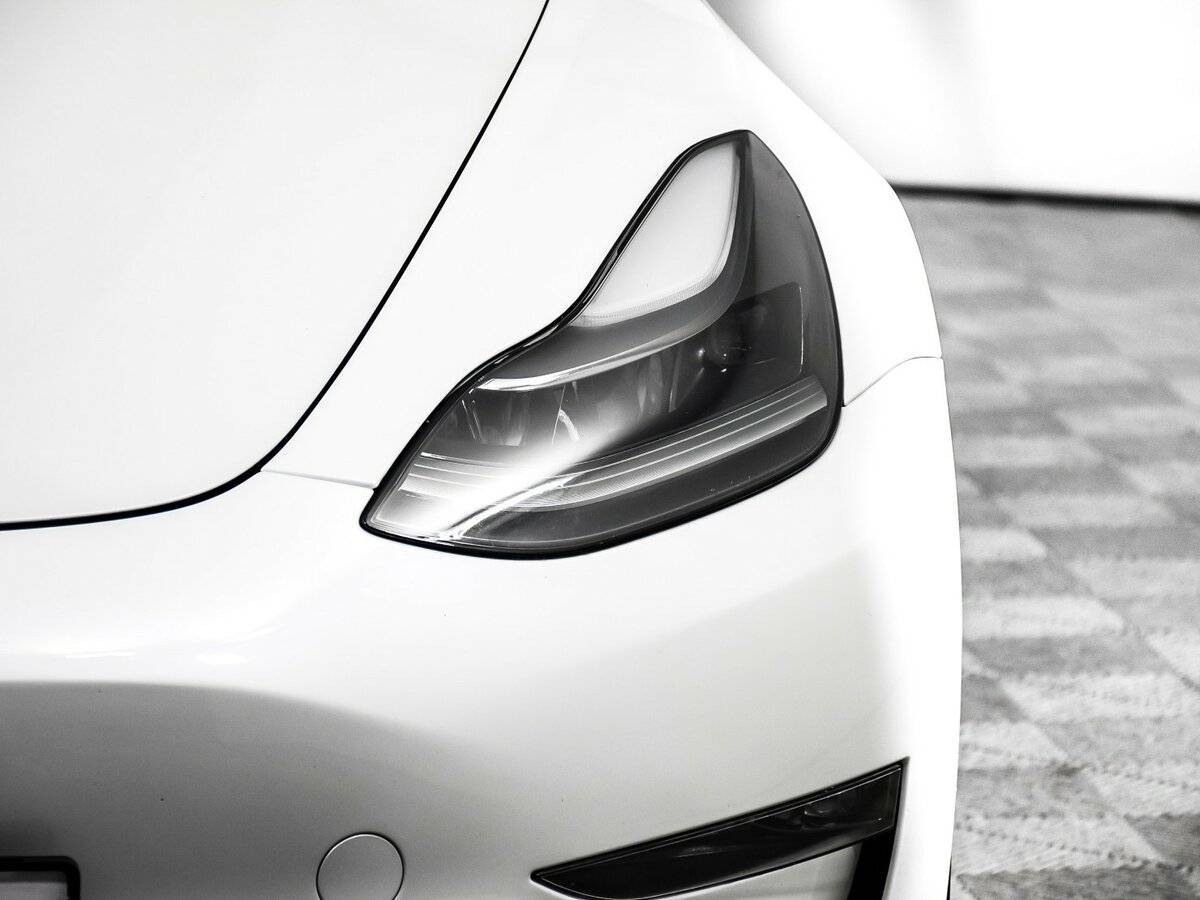 Tesla Model 3 с пробегом — 2021 год. Фото: #14
