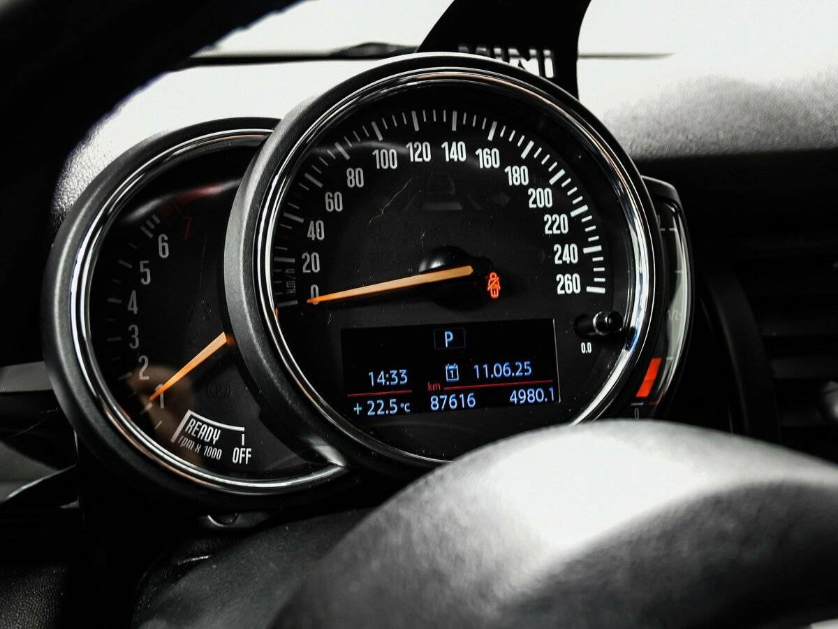 Mini Hatch с пробегом — 2018 год. Фото: #9