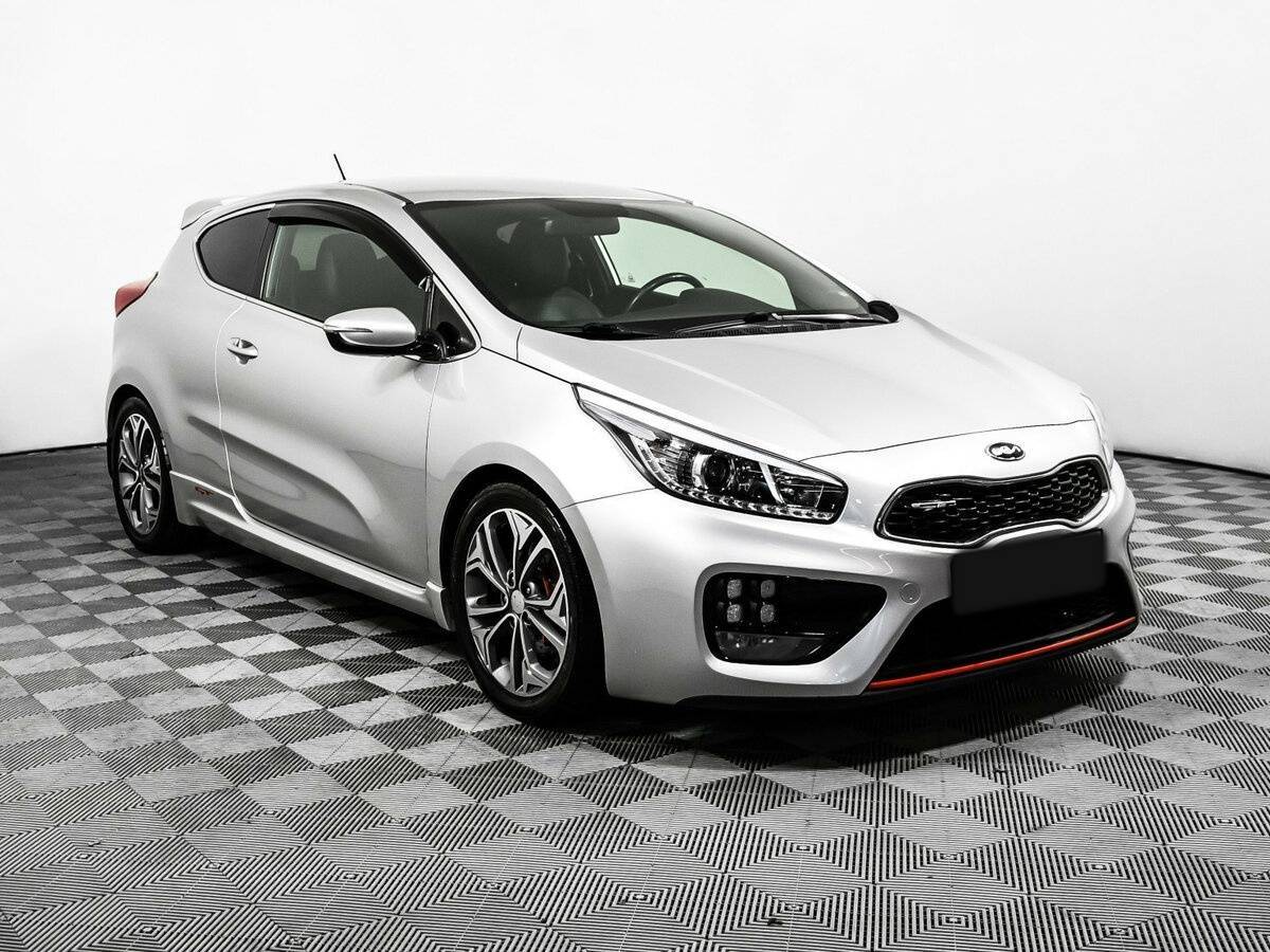 Kia Ceed GT с пробегом — 2015 год. Фото: #2