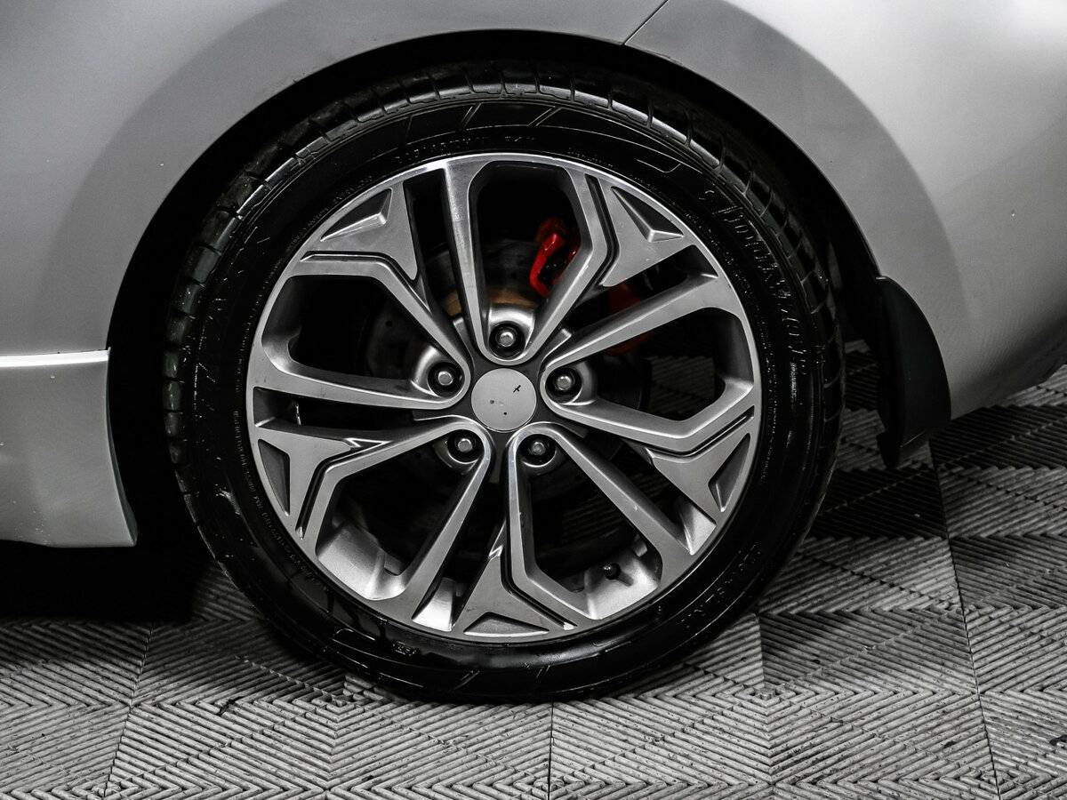 Kia Ceed GT с пробегом — 2015 год. Фото: #12