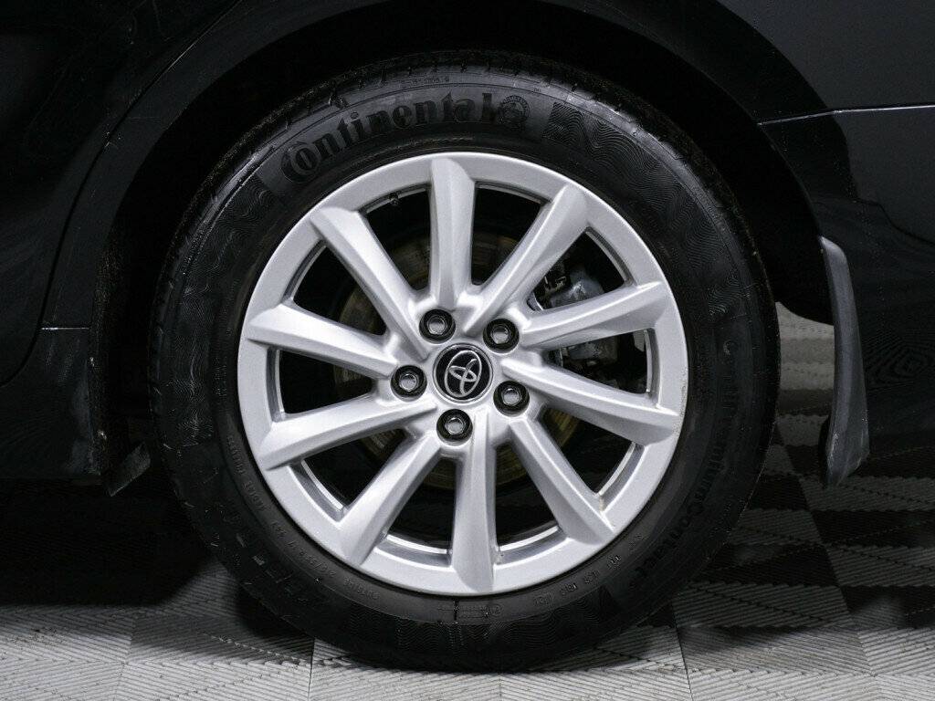 Toyota Camry с пробегом — 2021 год. Фото: #13