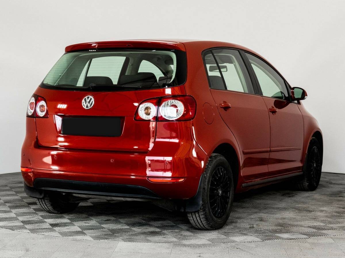 Volkswagen Golf Plus с пробегом — 2010 год. Фото: #3