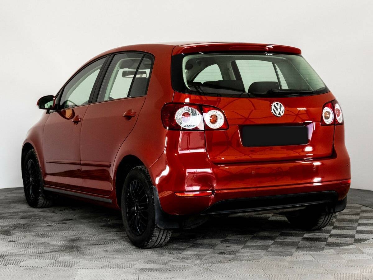 Volkswagen Golf Plus с пробегом — 2010 год. Фото: #5