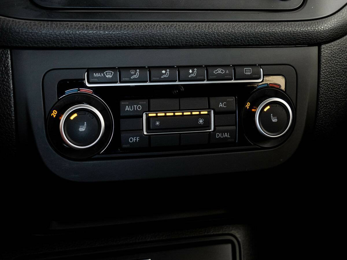 Volkswagen Golf Plus с пробегом — 2010 год. Фото: #11